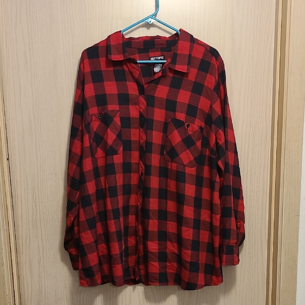 Hot Topic Red and Black Checkered Shirt